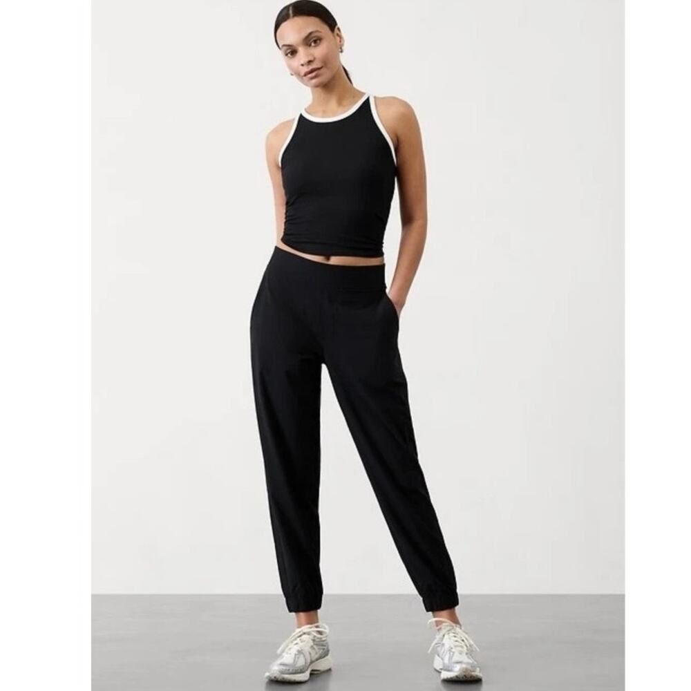 Athleta Size 12 Brooklyn Mid Rise Joggers Black Athleisure